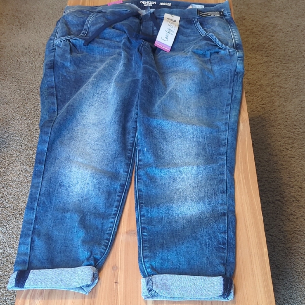 Denizen from Levi's Low Rise Jogger